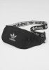 Adidas Originals adicolor Heuptasje in zwart met hengsel met merknaam online kopen