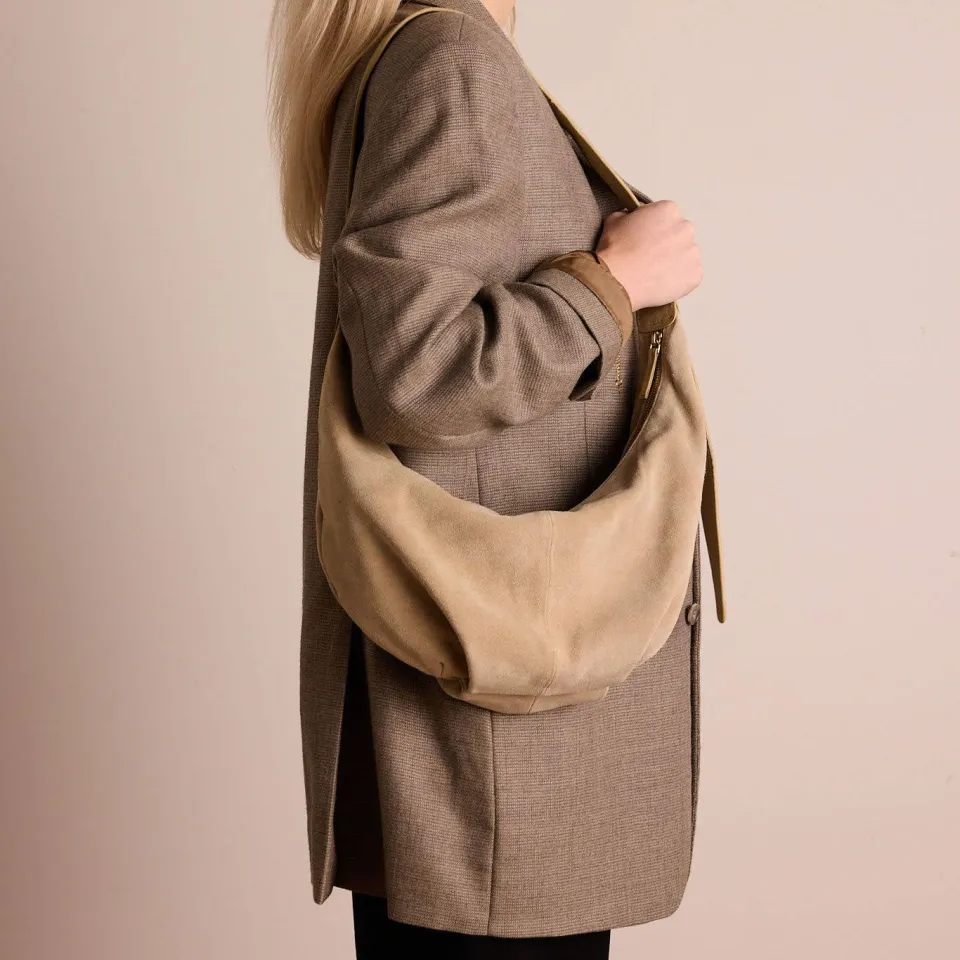 Manfield suède schoudertas beige, foto 4