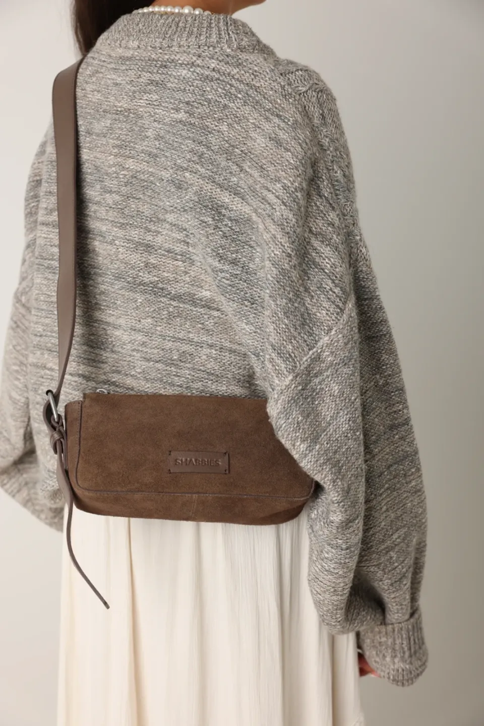 Shabbies Amsterdam suede schoudertas Venice taupe, foto 7