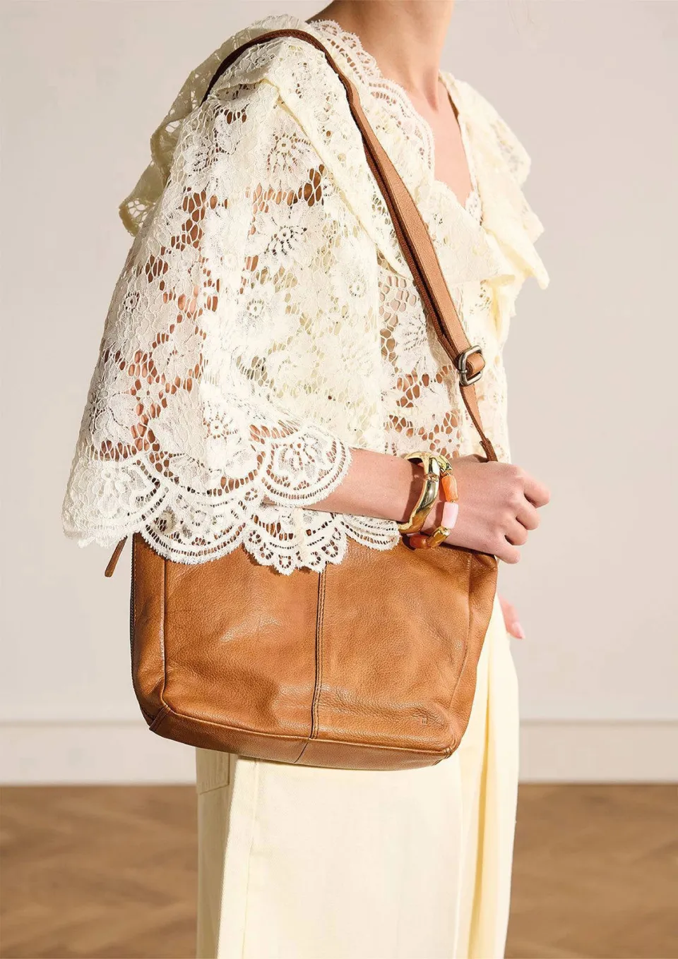 Manfield leren crossbody tas cognac, foto 4