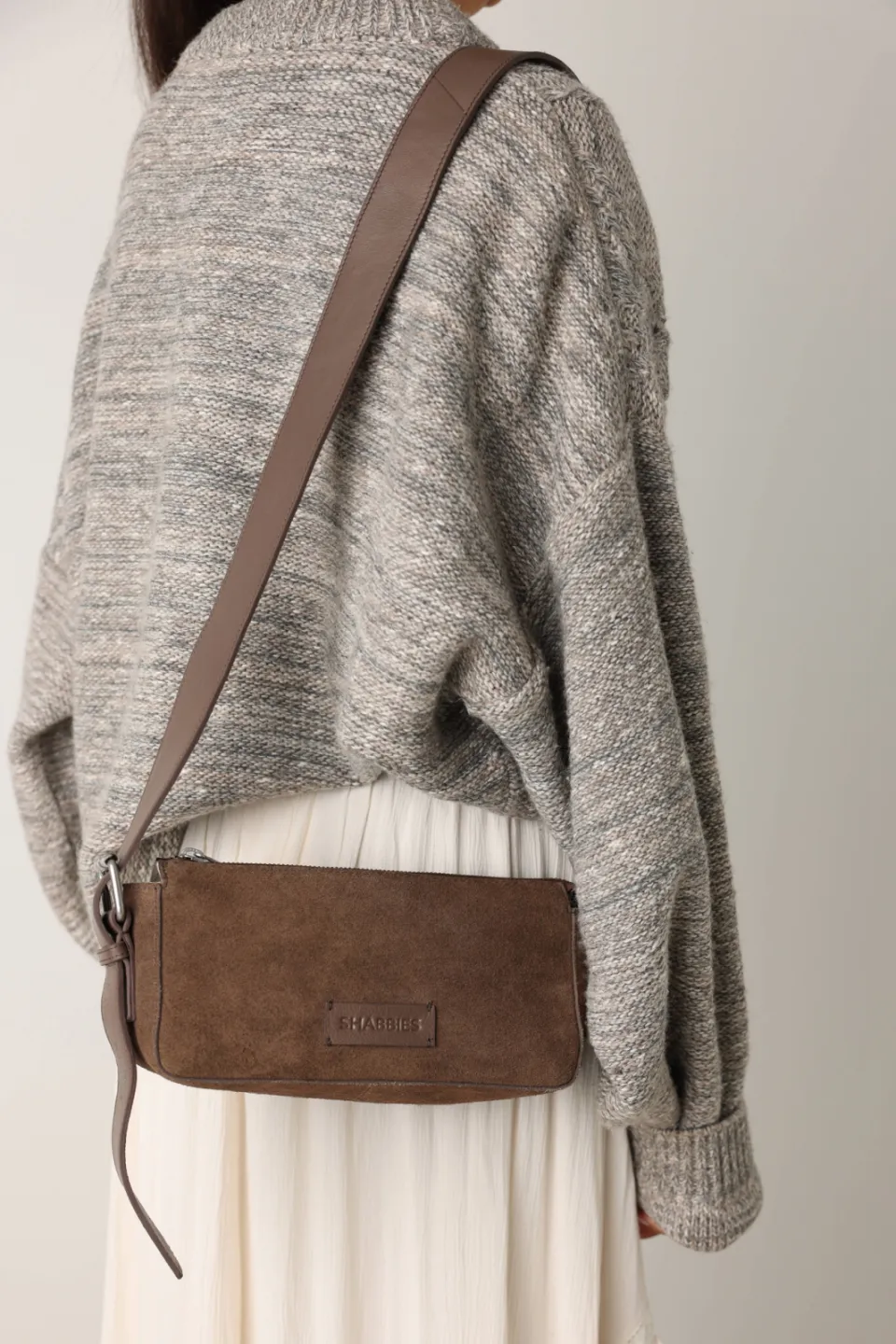 Shabbies Amsterdam suede schoudertas Venice taupe, foto 6