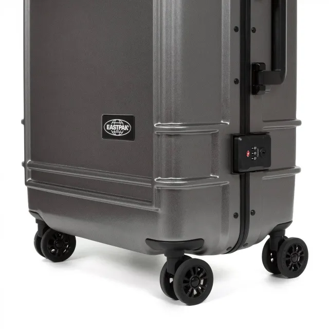 Eastpak trolley Resist'R 78 cm. zilverkleurig