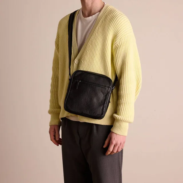 Manfield leren crossbody tas zwart, foto 2